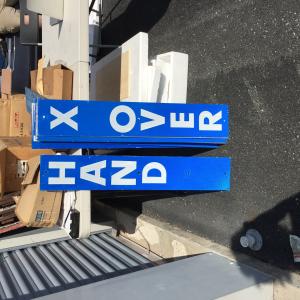 Hand X Over Block Sign (2 pieces)