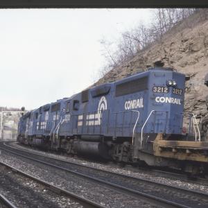 Conrail 3212 in Altoona PA on 5/4/89