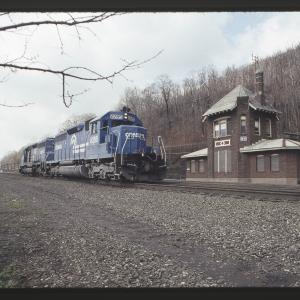 Conrail 6285 at MG Tower, Altoona PA on 5/6/89