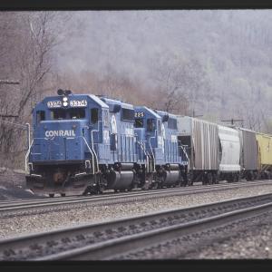 Conrail 3374 at MG Tower, Altoona PA on 5/6/89