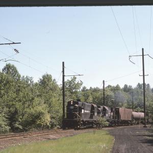 Conrail 7637 in Monmouth Junction NJ on 8/2/76