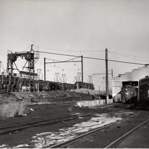 Photograph of E7 4224, E8 4324, GG1 4881, GG1 4882 and GG1 4878 at South Amboy NJ. 12/5/76.