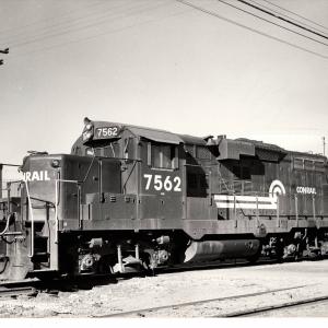 Photograph of GP10 7562 at Canton Yard in Baltimore. 1/2/76