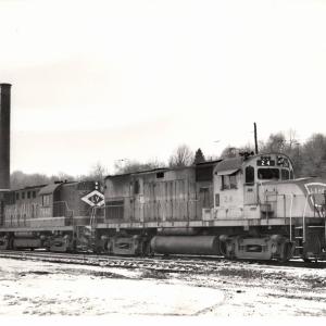 Photograph of C420 24 and RS11 7640 at Allentown Yard. 12/5/76
