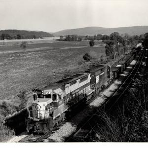 Photograph of SDP45 3652 and SD40 6259 eastbound at Chemung NY. 7/3/76