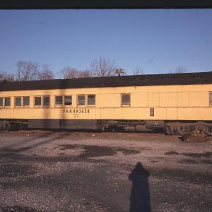 MoW Coach 493824