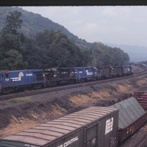 B23-7 1924 leads an eastbound power move in Enola, PA