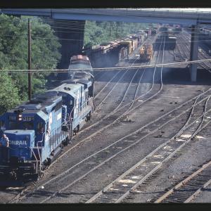 GP40 3168 and C30-7 6606 Westbound in Enola, PA