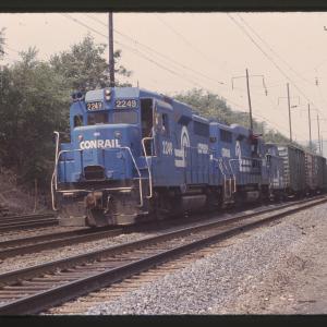 GP30s 2249 and 2248 in Enola, PA