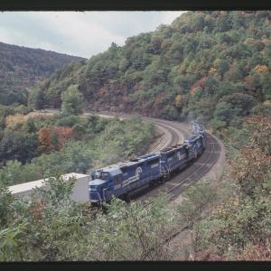 GP40-2s 3388 and 3333 at Horseshoe Curve