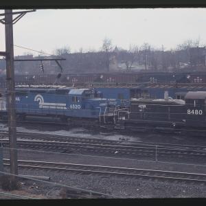 SW1 8480 and SD40-2 6520 in Harrisburg, PA