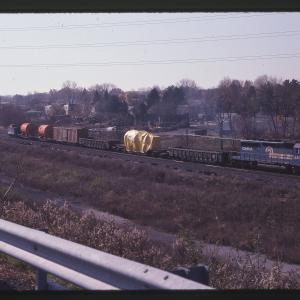 SD40-2 6409 with High-and-Wide Move at Rockville, PA