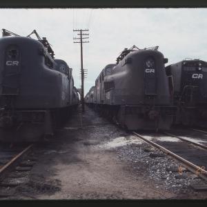 GG1s 4894 and 4828 with GP9 7176 in Rutherford, PA