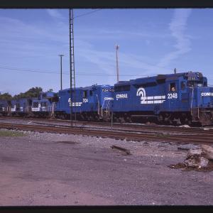 GP30 2248 and GP9 7104 with Stored Cabooses in Rutherford, PA