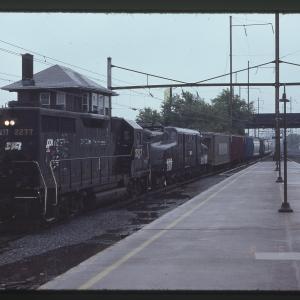 GP35 2277 and NIMX GG1 4859 at Lancaster, PA