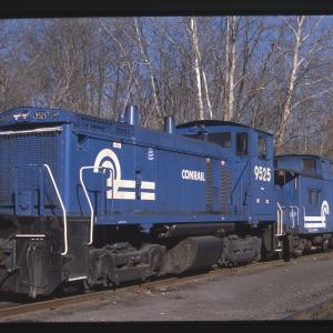 Photo of EMD SW1500 9525