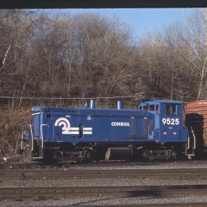 Photo of EMD SW1500 9525