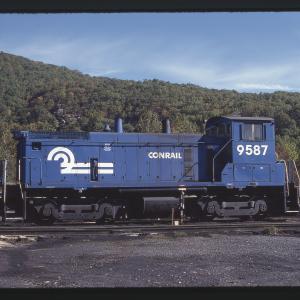 Photo of EMD SW1500 9587