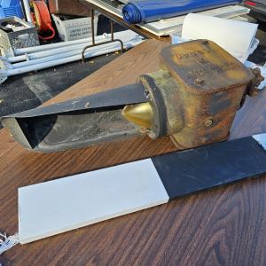 PRR position-light Lamp Assembly with Hood (visor)