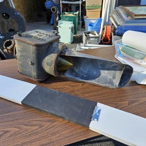 PRR position-light Lamp Assembly with Hood (visor)