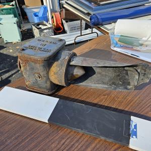 PRR position-light Lamp Assembly with Hood (visor)