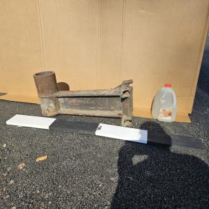 Signal Bracket 36731-1X cast on, ex-NYC