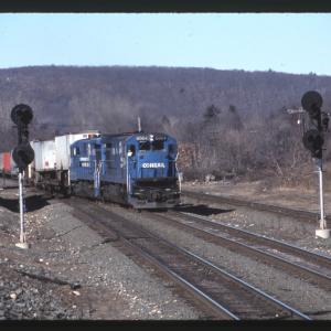 CR 6564 on EB intermodal at Palmer, MA