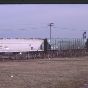 Photo of 3-bay Covered Hoppers 260741, 890120 in Walbridge, OH on 12/16/1984