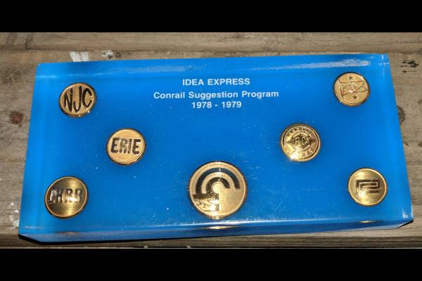 Idea Express Buttons in Acrylic