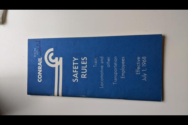 S7-A (R-5 4-77) Safety Rules Train, Locomotive and other Transportation Employees, Effective July 1 1968