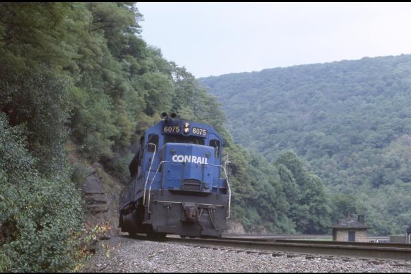 Conrail 6075 at Horseshoe Curve, Altoona PA in 8/83