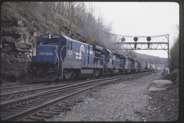 Conrail 5029 in Altoona PA on 5/4/89