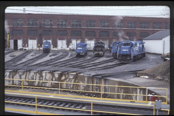 Conrail 6570 in Juniata PA on 5/5/89