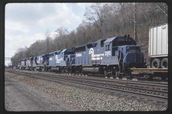 Conrail 3393 at MG Tower, Altoona PA on 5/6/89