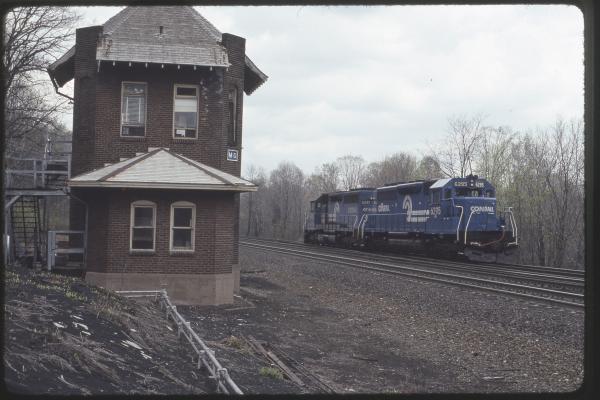Conrail 6295 at MG Tower, Altoona PA on 5/6/89