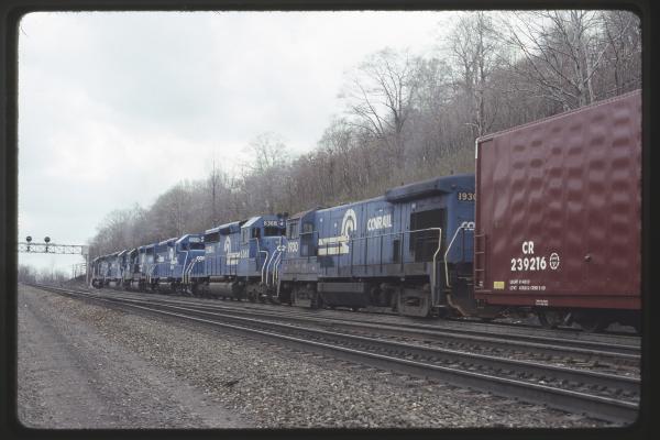 Conrail 1930 at MG Tower, Altoona PA on 5/6/89
