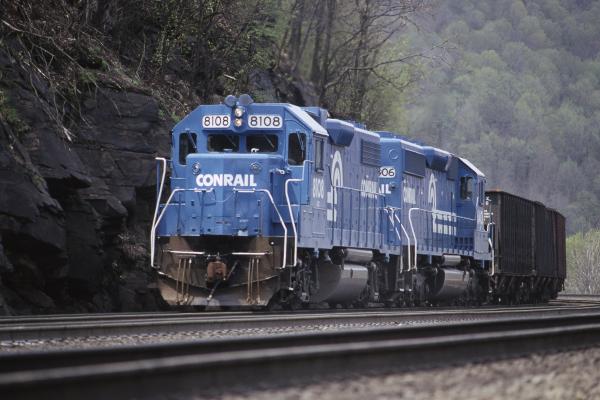 Conrail 8108 at MG Tower, Altoona PA on 5/6/89
