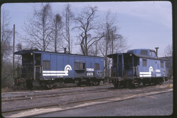 Conrail 24521 on 10/87