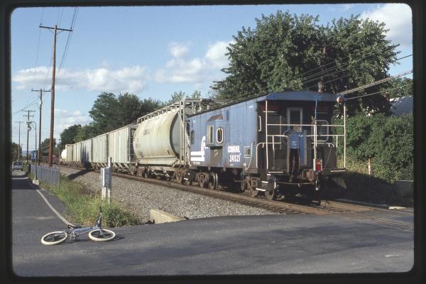 Conrail 18673 in Phillipsburg NJ on 11/87