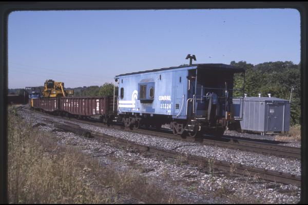 Conrail 23333 on 4/85