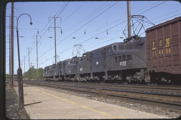 Conrail 4822 in Monmouth Junction NJ on 5/15/77