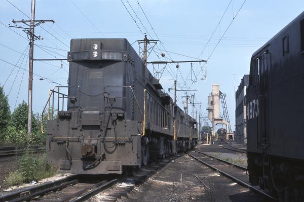 Conrail 4442 in Morrisville PA on 7/11/76
