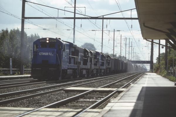 Conrail 2905 in Princeton Junction on 10/7/78