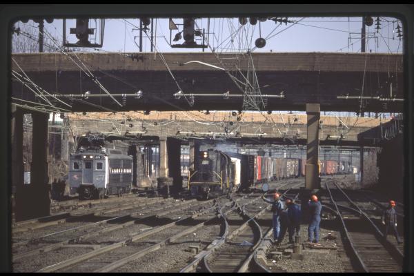Conrail 6866 in Trenton NJ on 2/18/77