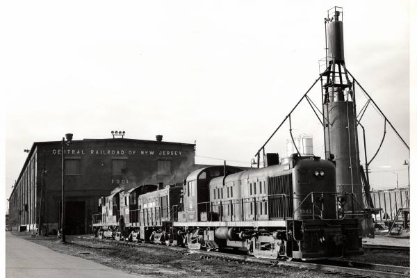 Photograph showing RS3 1542, S2 9739 and DL701 7626. Elizabethport NJ. 10/31/76.