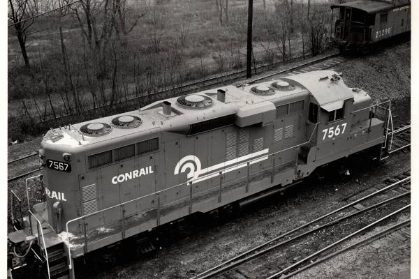 Photograph of GP10 7567 at Overlook PA. 11/28/76