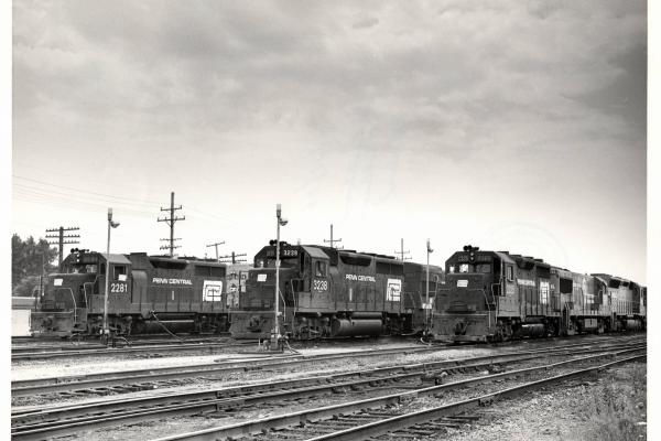 Photograph of GP35 2325, GP40 3238 and GP35 2281 lined up ready to leave Collinwood Yard eastbound.