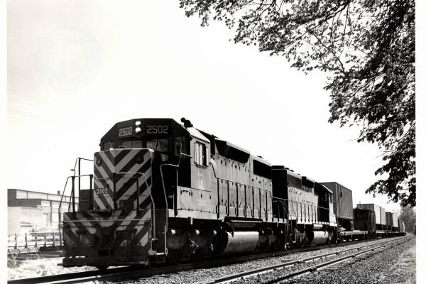 Photograph of SD35 2502 and SD40 3062 at Hershey PA. 5/76