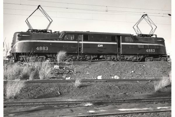 Photograph of GG1 4883 at South Amboy. 12/5/76