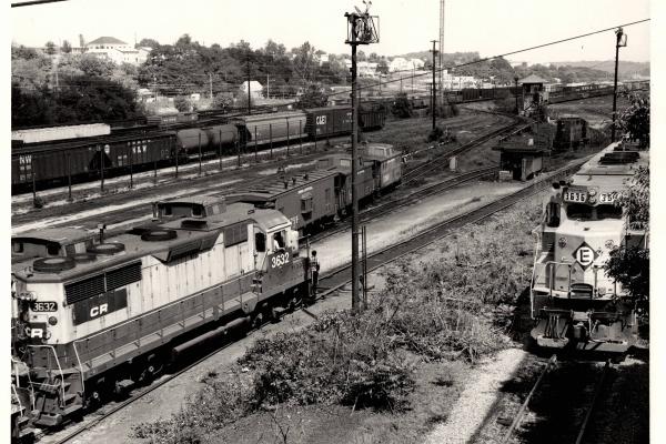Photograph of GP35 3632 and SDP45 3636 at Rutherford Yard. 7/76